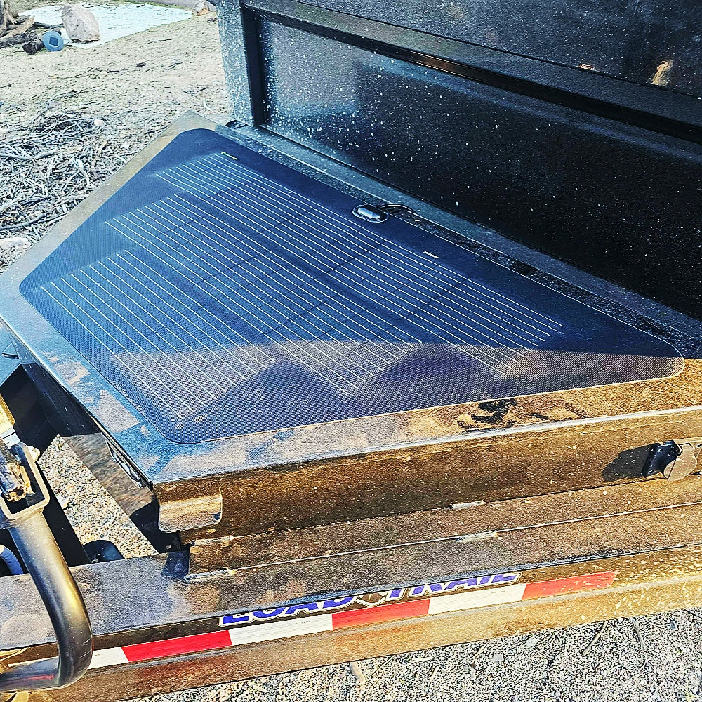 Load Trail 14k Kippanhänger konischer Staukasten Für ein Solar 80W 12V flexibles Solarpanel