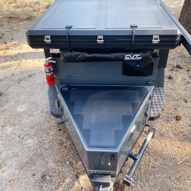 TurtleBack Expedition Trailers Staubox Für ein flexibles 66-W-Solarpanel von Fora Solar