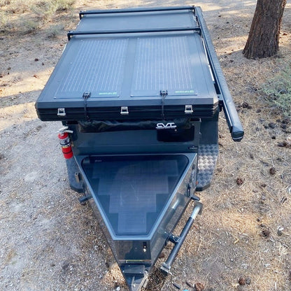 TurtleBack Expedition Trailers Staubox Für ein flexibles 66-W-Solarpanel von Fora Solar